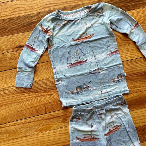 Posh Peanut Skip Blue Sailboat Classic Pajama Set Size 18-24 Month - Picture 2 of 13